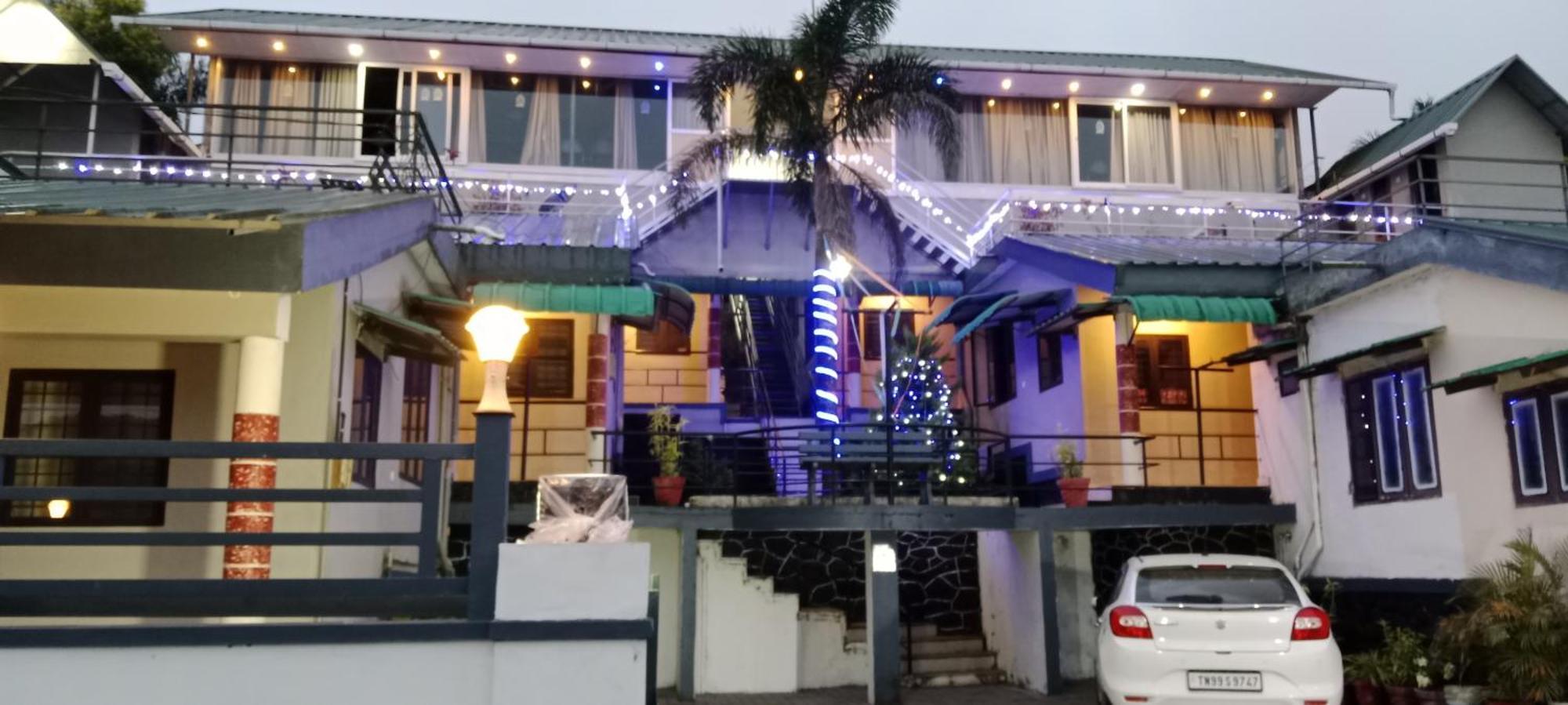 Хостел Vagamon Lake Palace Экстерьер фото