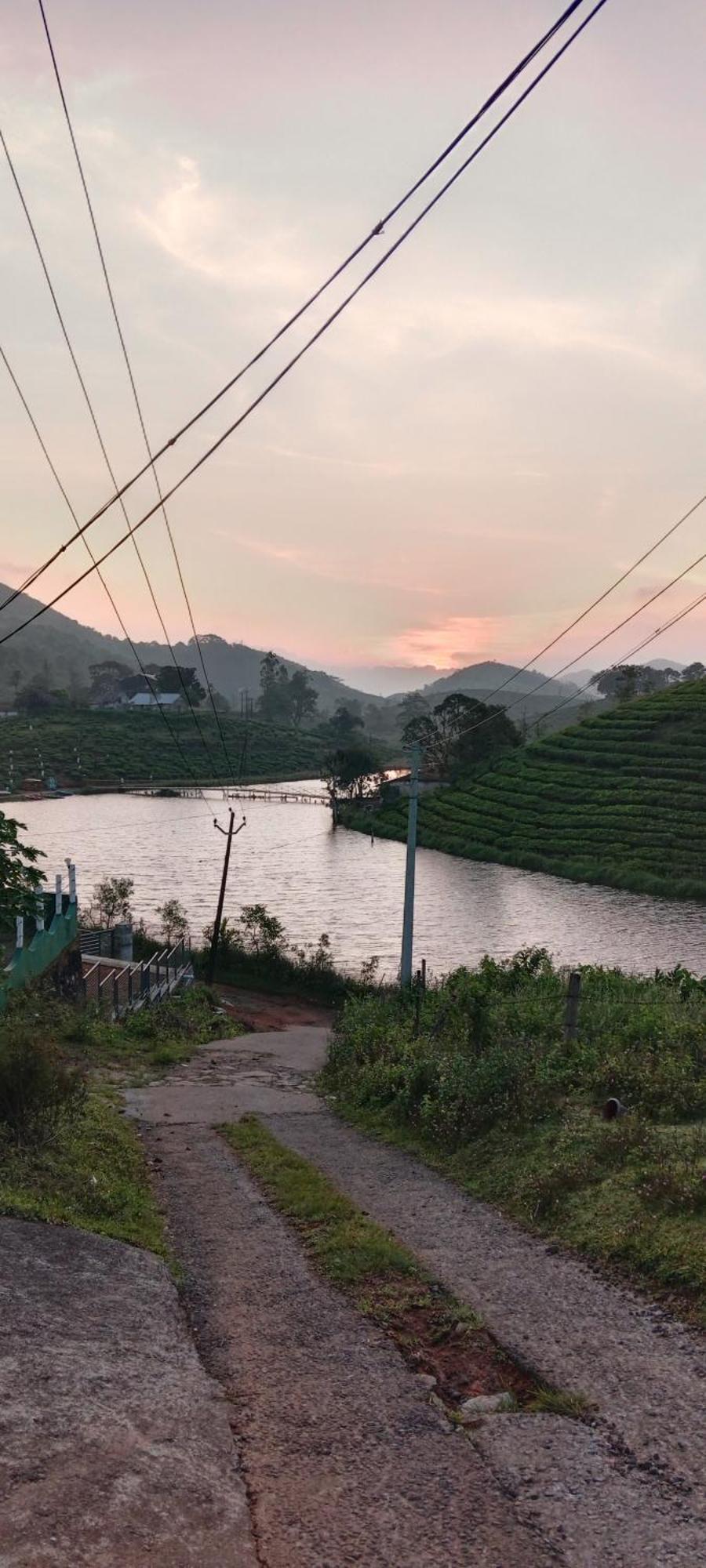 Хостел Vagamon Lake Palace Экстерьер фото